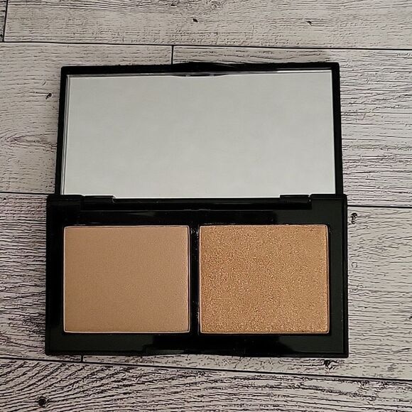 Laura Geller Hi Def Glow Illuminating Duo Heart of Gold - Picture 2 of 5